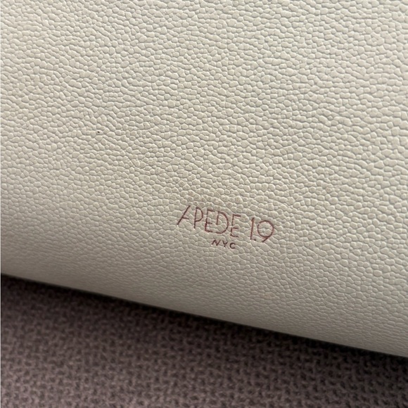 Moving Sale 🌟 Apede Mod Apede 1.9 Mint Green Leather Shoulder Bag - Picture 3 of 8